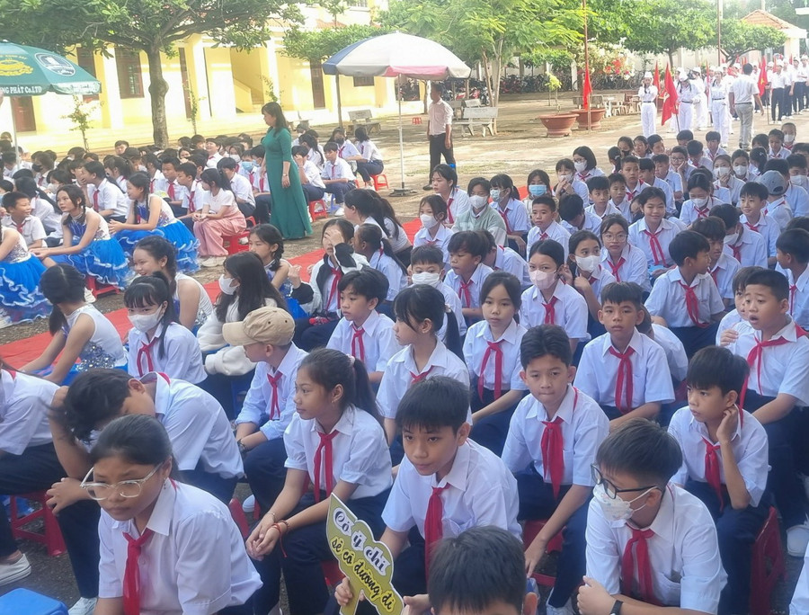 Học sinh Trường THCS Tam Thanh trong ngày khai giảng năm học 2023 - 2024. Học sinh Trường THCS Tam Thanh trong ngày khai giảng năm học 2023 - 2024.