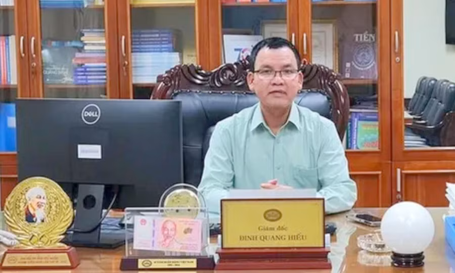 Ông Đinh Quang Hiếu, Giám đốc NHNN tỉnh Quảng Bình xin nghỉ hưu trước tuổi.