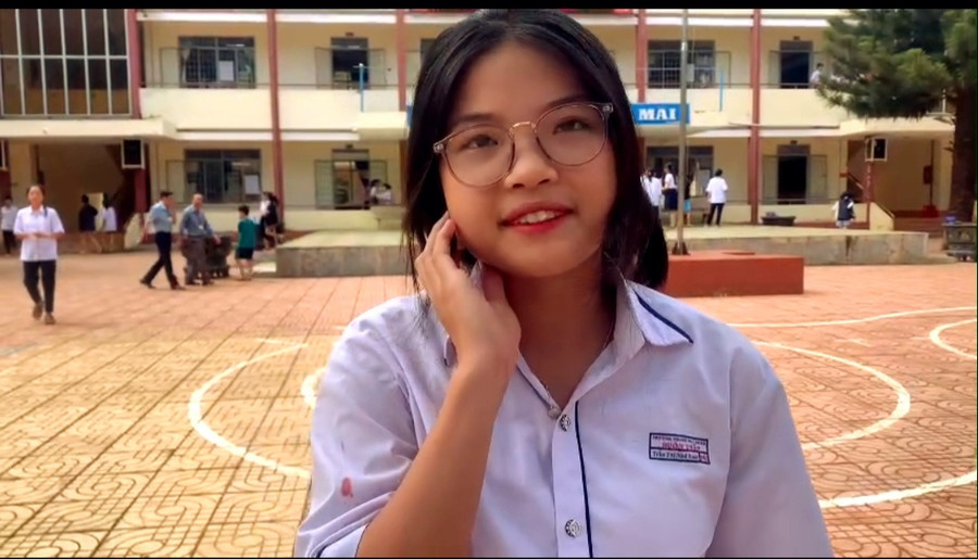 Em Trần Thị Mỹ Lan dự thi vào Trường THPT Krông Ana. (Ảnh: San)