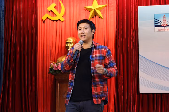 "Cha mẹ Việt Nam đang làm hư con trẻ vì bao bọc quá mức"