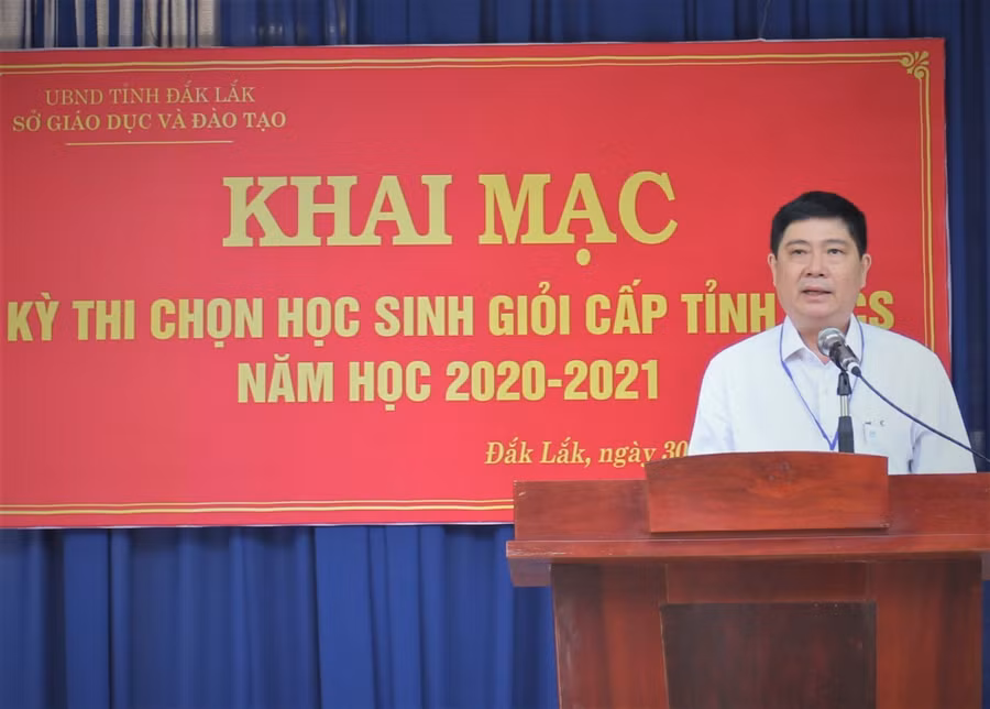 Giám đốc Sở GD-ĐT Phạm Đăng Khoa phát biểu khai mạc Kỳ thi