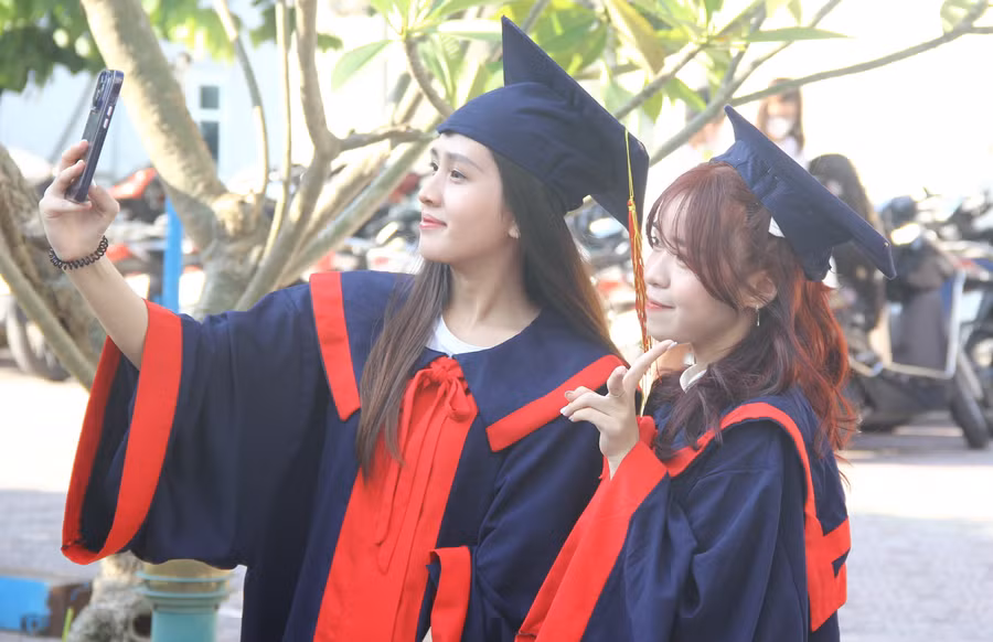 "Tự thưởng" cho mình kiểu ảnh để lưu lại khoảnh khắc đáng nhớ.