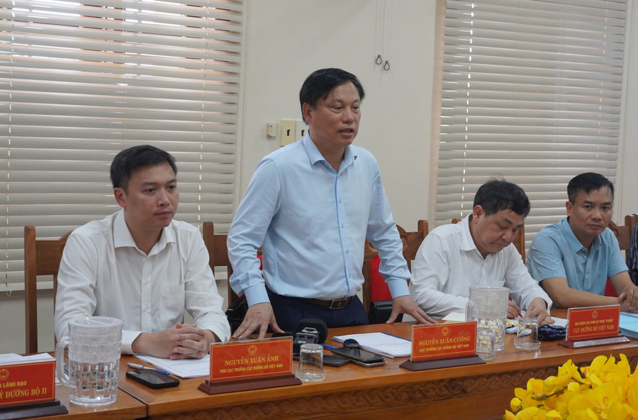 Ông Nguyễn Xuân Cường, Cục trưởng Cục ĐBVN giải trình về phương án phân luồng.