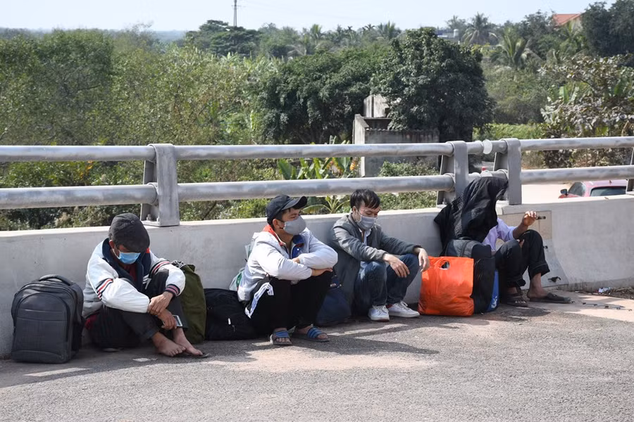 Các đối tượng "né" chốt kiểm soát dịch bệnh bị cơ quan chức năng phát hiện, bắt giữ.