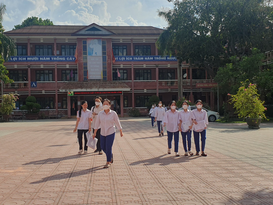 Thí sinh Quảng Trị hoàn thành kỳ thi tốt nghiệp THPT 2023.