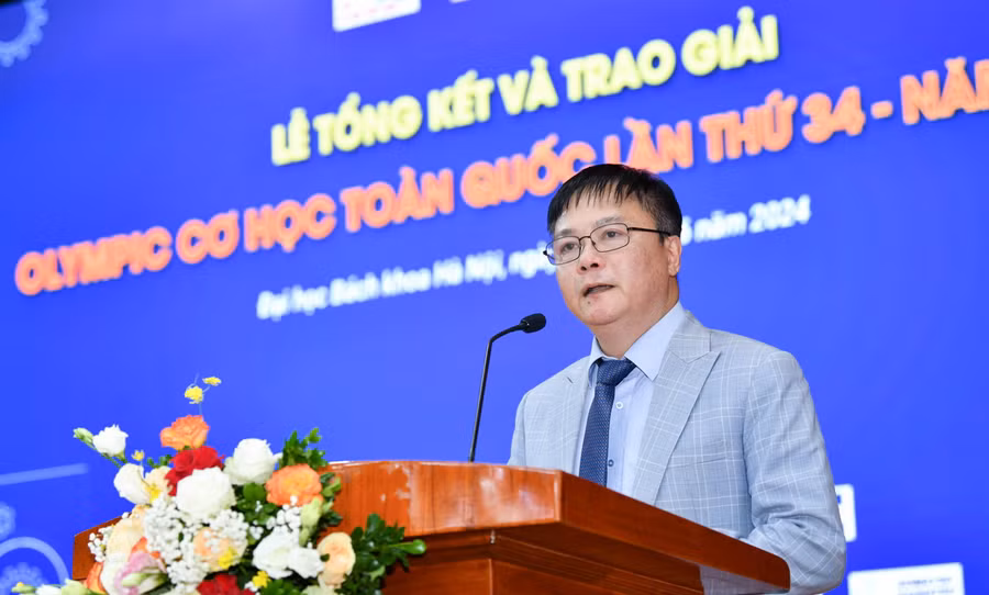 PGS.TS Nguyễn Phong Điền - Phó Giám đốc ĐH Bách khoa Hà Nội phát biểu tại sự kiện.