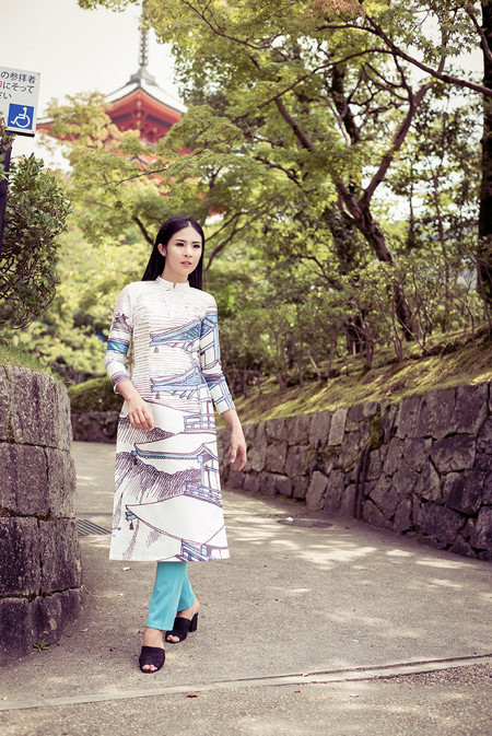 Hoa hậu Ngọc Hân khoe sắc với áo dài ở Nhật Bản - Ảnh 6 Hoa hau Ngoc Han khoe sac voi ao dai o Nhat Ban - Anh 6