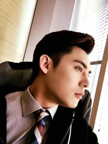 Đẹp từ cổ trang đến hiện đại, 6 mỹ nam Hoa ngữ này như Dep tu co trang den hien dai, 6 my nam Hoa ngu nay nhu