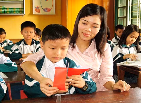 Cần khách quan hơn khi nói về thưởng Tết của giáo viên