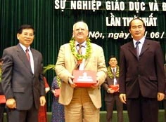 Hôm nay, vinh danh các nhà hảo tâm với Ngành GD