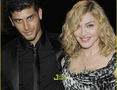 Madonna lập kế hoạch có con với người tình kém 29 tuổi