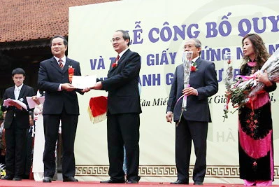 Về việc xét công nhận đạt tiêu chuẩn chức danh GS, PGS năm 2009