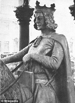 Khai quật ngôi mộ 1000 tuổi của nữ hoàng Saxon ảnh 6 Mô tả ảnh.