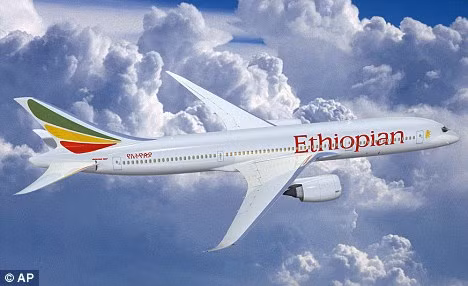 Ethiopia: Máy bay chở 90 người lao xuống biển