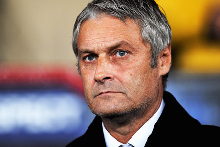 HLV Armin veh đã bị sa thải sau 9 tháng làm việc tại Wolfsburg HLV Armin veh đã bị xa thải sau 9 tháng làm việc tại Wolfsburg