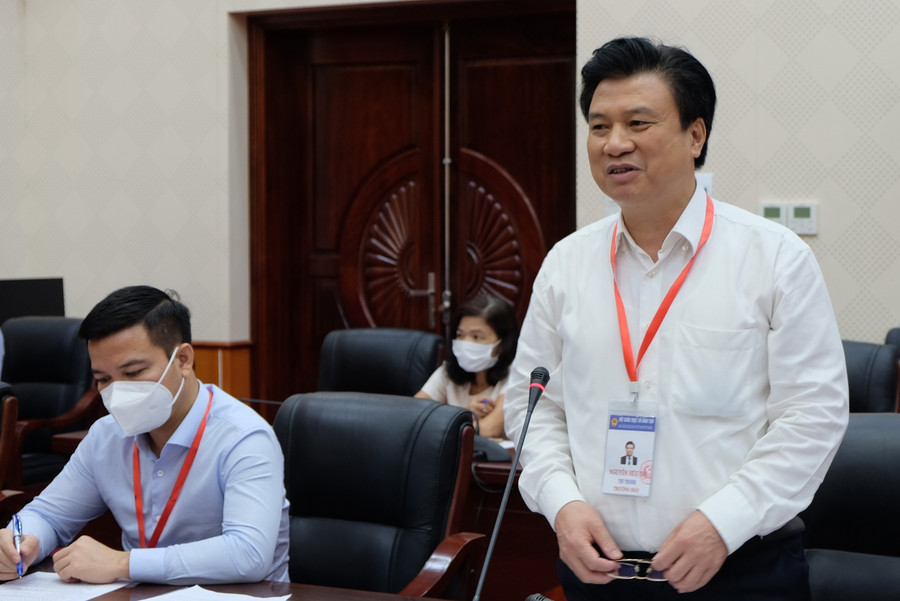 Thứ trưởng Bộ GD&ĐT Nguyễn Hữu Độ phát biểu tại buổi làm việc. Thứ trưởng Bộ GD&ĐT Nguyễn Hữu Độ phát biểu tại buổi làm việc.