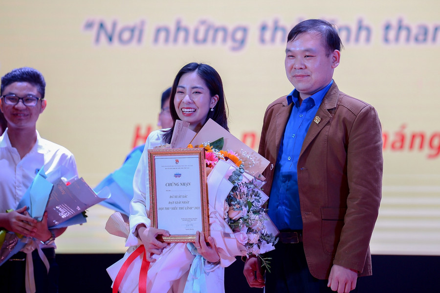 Kết thúc cuộc thi đã tìm ra được &quot;thủ lĩnh&quot; là bạn Nguyễn Thuỳ Linh, sinh viên khoá 7, ngành Công tác xã hội.