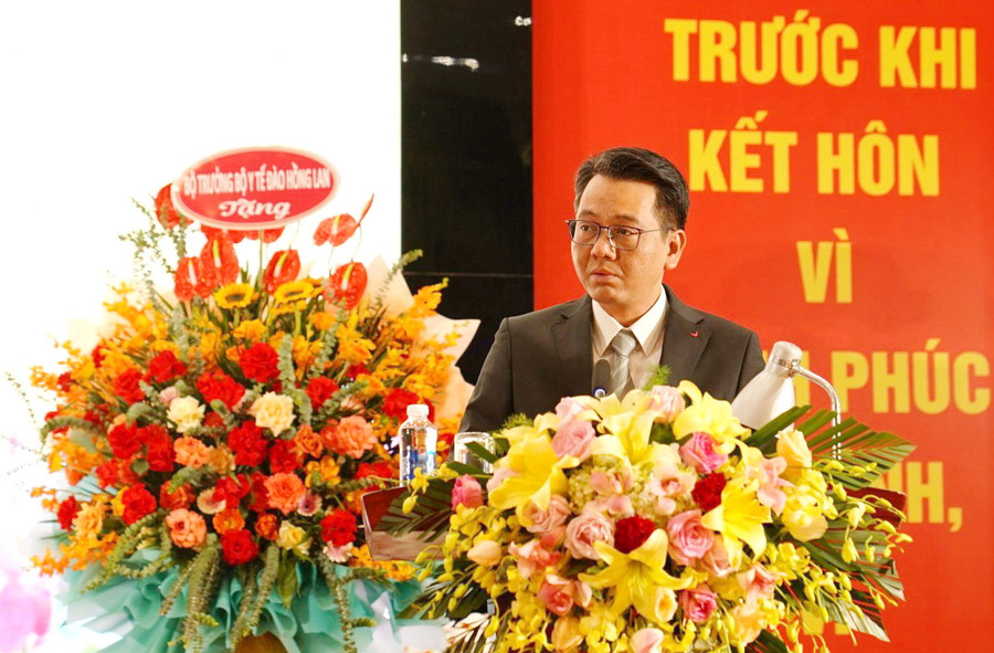 TS Phạm Vũ Hoàng - Phó Cục trưởng phụ trách Cục Dân số (Bộ Y tế) phát biểu tại buổi lễ.