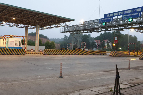 Trạm thu phí KM93+160 Lạng Sơn đóng cửa. Ảnh:Đức Tuấn. anh9-7752-1551141836.jpg