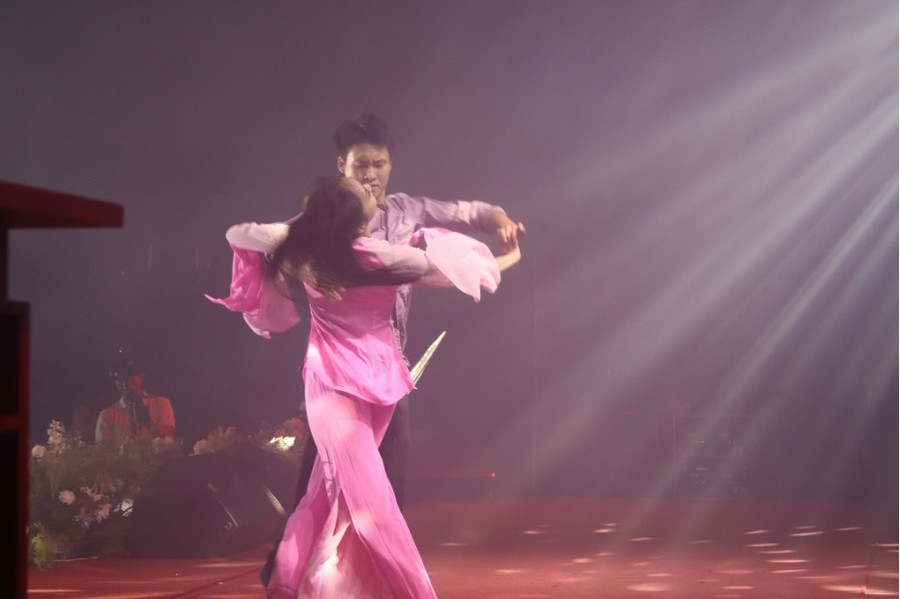 Cùng tan vào những điệu nhảy khiêu vũ gần khép lại tại Chạm 18: THE FAERIE.