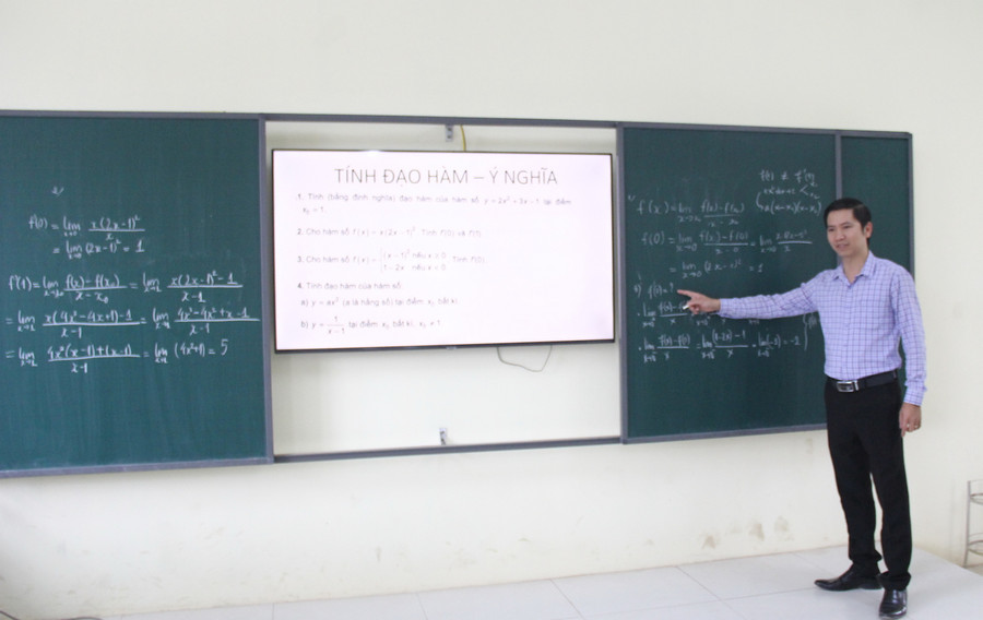 Thầy Trần Văn Tỏ