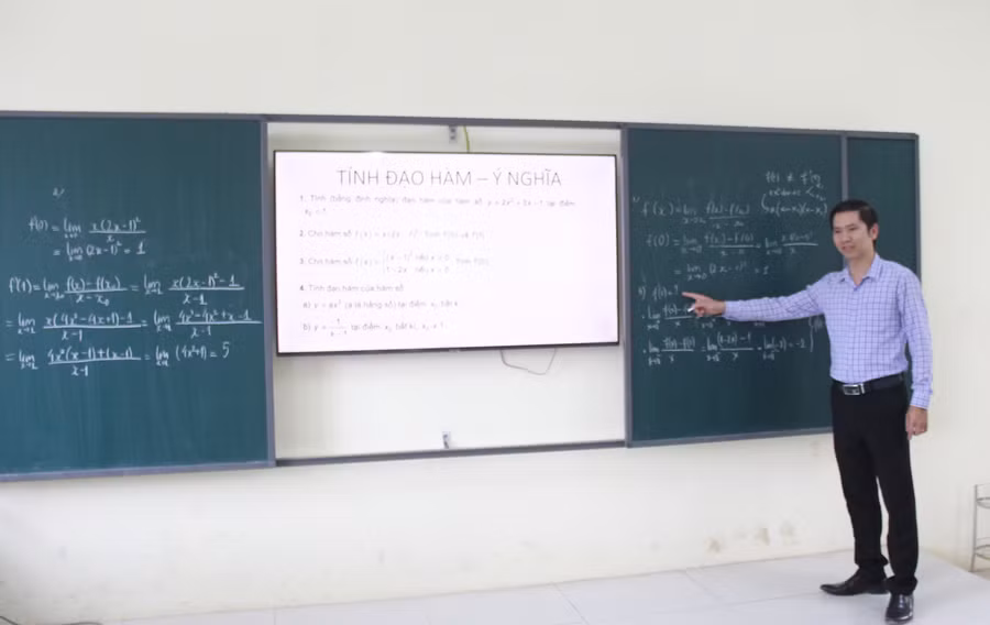 Thầy Trần Văn Tỏ