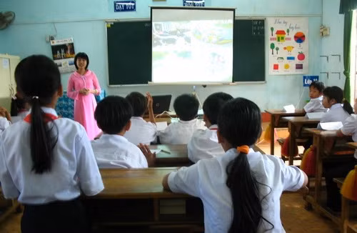 Giáo viên chủ nhiệm có vai trò quan trọng trong việc đẩy mạnh các phong trào thi đua học tập của học sinh