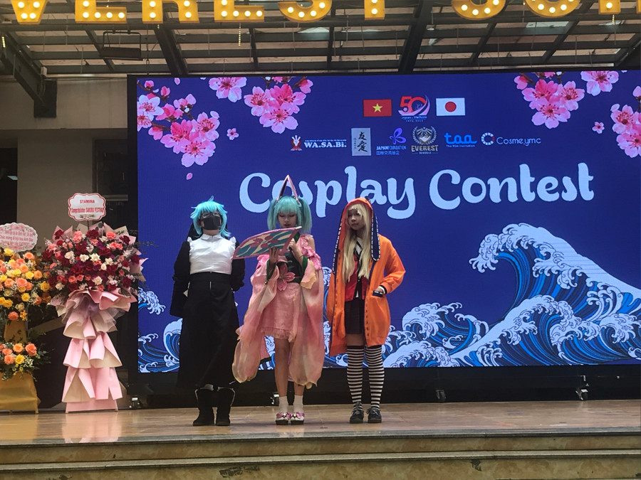 Và cuối cùng là cuộc thi Everest Cosplay Contest hấp dẫn và vui nhộn. Và cuối cùng là cuộc thi Everest Cosplay Contest hấp dẫn và vui nhộn.