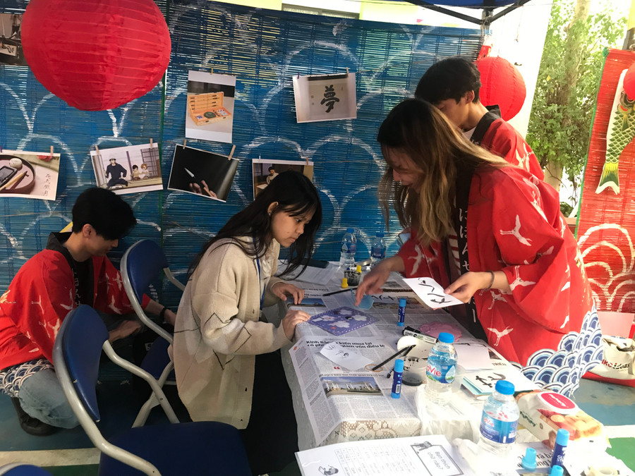 Giá trị văn hóa Nhật Bản luôn có sức hấp dẫn lớn với học sinh. Giá trị văn hóa Nhật Bản luôn có sức hấp dẫn lớn với học sinh.