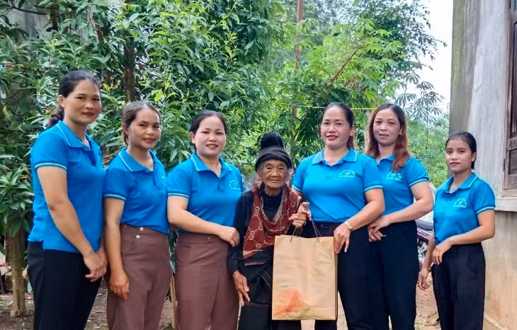 Mô hình “Vần đổi công gây quỹ giúp đỡ phụ nữ khó khăn” hỗ trợ nhiều mảnh đời bất hạnh vươn lên trong cuộc sống.