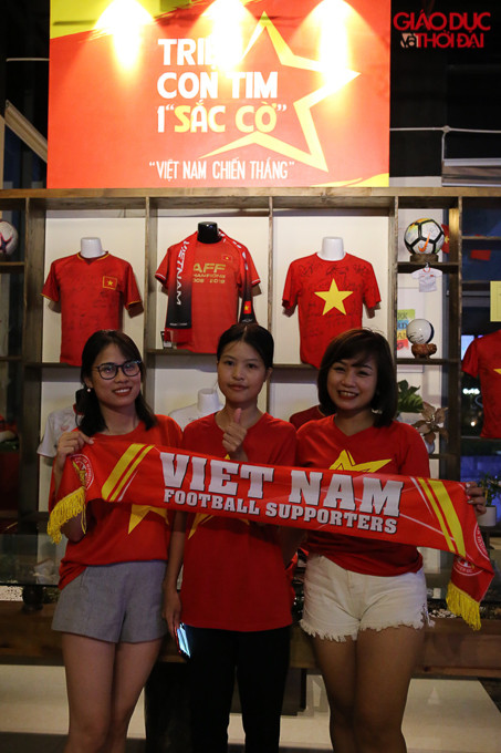 Quán café của Bùi Tiến Dũng là điểm đến quen thuộc của dân nghiền bóng đá.