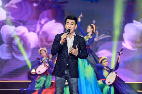 Khong the tin day la hinh anh danh ca Bao Yen o tuoi... 59 - Anh 9