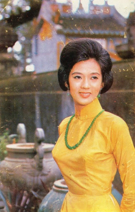Gu thời trang đón Tết xưa và nay của người đẹp Việt - Ảnh 1 Gu thoi trang don Tet xua va nay cua nguoi dep Viet - Anh 1