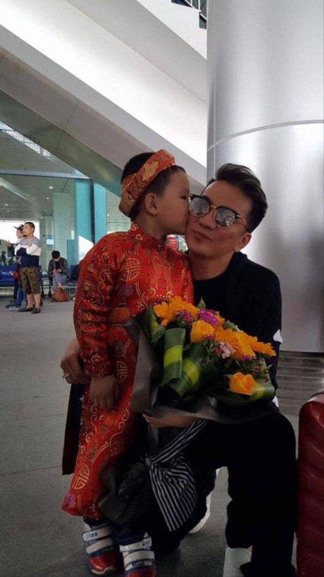 Mr Đàm làm thơ về Mr Dam lam tho ve