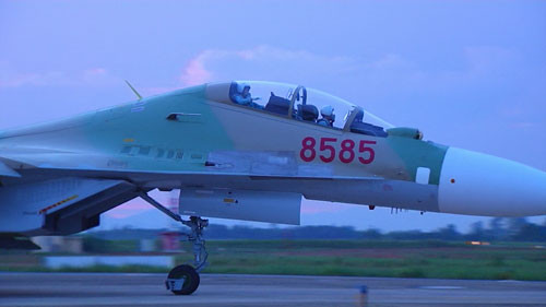 nhay-du-tren-bien-va-nhung-nguy-hiem-kho-luong-den-tinh-mang-phi-cong-1