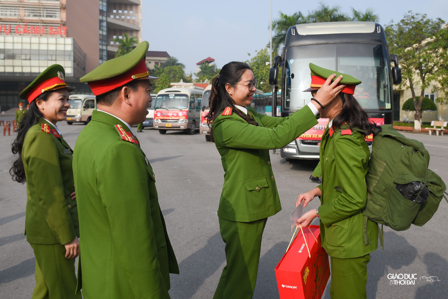 Bên cạnh đó, Đoàn Thanh niên Học viện cũng đã tổ chức hoạt động gói bánh chưng để chào đón Năm mới 2022. Bên cạnh đó, Đoàn Thanh niên Học viện cũng đã tổ chức hoạt động gói bánh chưng để chào đón Năm mới 2022.