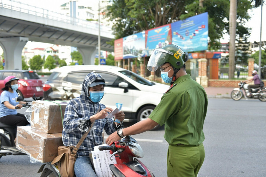 Xử phạt 842 trường hợp vi phạm phòng chống dịch