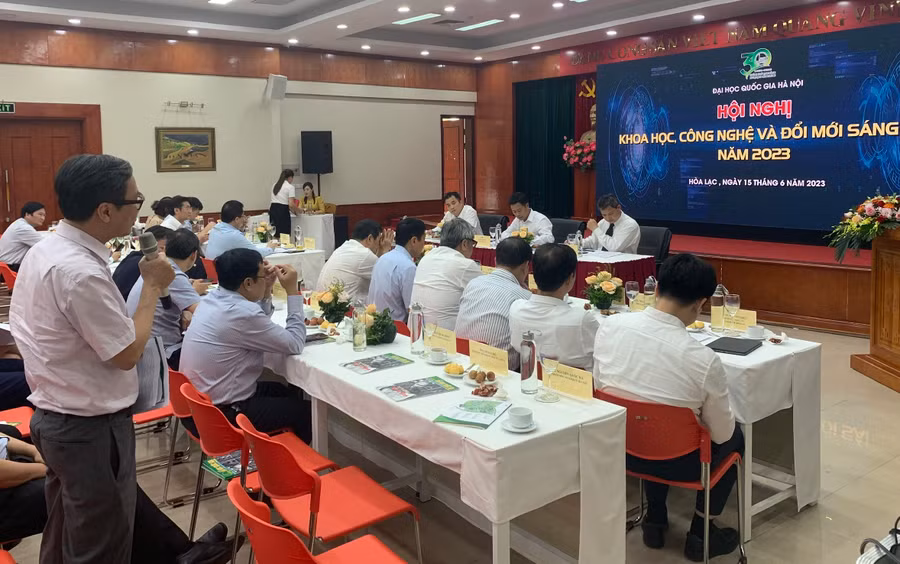 Nhiều ý kiến của đại diện các Bộ, ngành và nhà khoa học của ĐHQGHN thể hiện trách nhiệm cao.