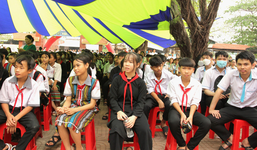 Học sinh huyện Buôn Đôn với Ngày sách và Văn hóa đọc năm 2023.