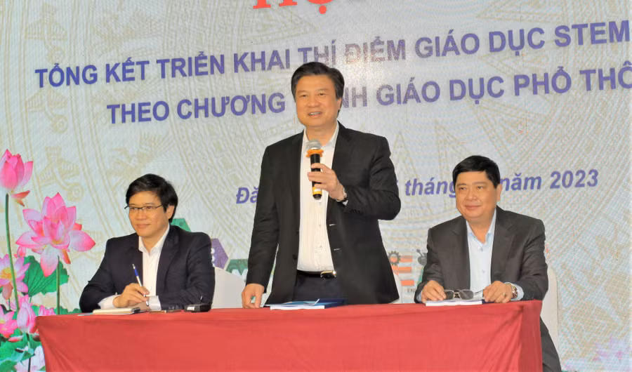 Thứ trưởng Nguyễn Hữu Độ phát biểu kết luận Hội nghị.