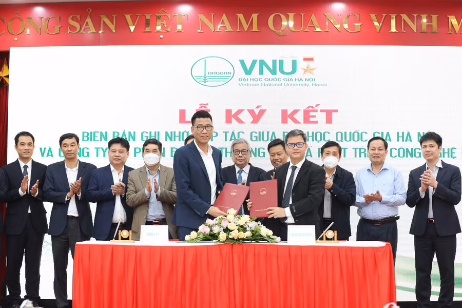 Ký kết biên bản hợp tác với doanh nghiệp