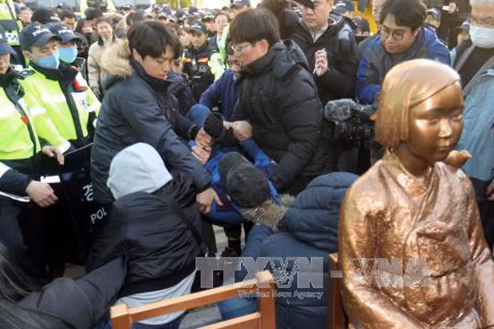 Tranh chấp lãnh thổ giữa Hàn Quốc và Nhật Bản tiếp tục nóng