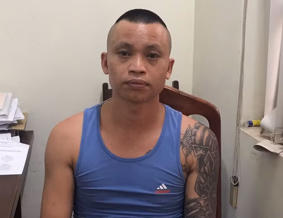 Đối tượng Lương Văn Tiến có hành vi chống đối, đấm vào một thành viên trong tổ kiểm soát dịch bệnh.