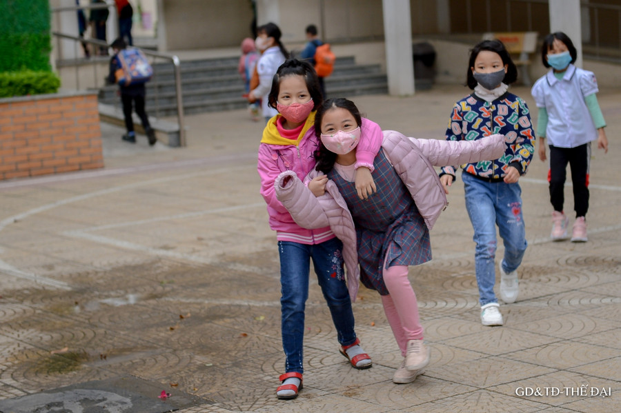 Thầy trò trường Tiểu học Xuân Phương mừng rỡ ngày đi học trở lại ảnh 16 Thầy trò trường Tiểu học Xuân Phương mừng rỡ ngày đi học trở lại ảnh 16