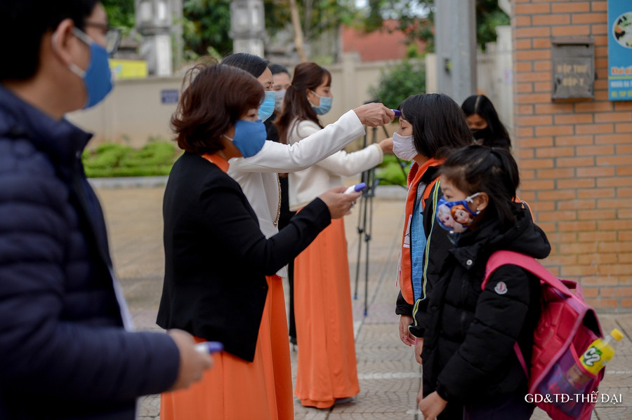 Thầy trò trường Tiểu học Xuân Phương mừng rỡ ngày đi học trở lại ảnh 1 Thầy trò trường Tiểu học Xuân Phương mừng rỡ ngày đi học trở lại ảnh 1