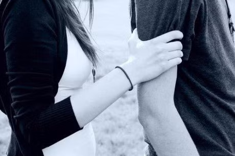 Nguoi da khong tran trong, du em co khoc 100 lan cung chi la vo ich - Anh 1