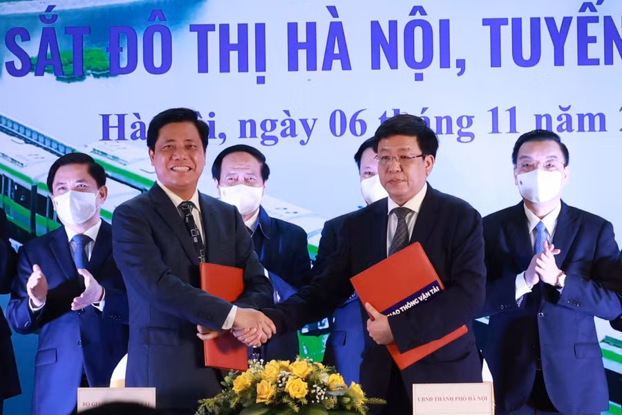 Lễ ký kết bàn giao đường sắt Cát Linh - Hà Đông giữa Bộ Giao thông vận tải và UBND TP Hà Nội.