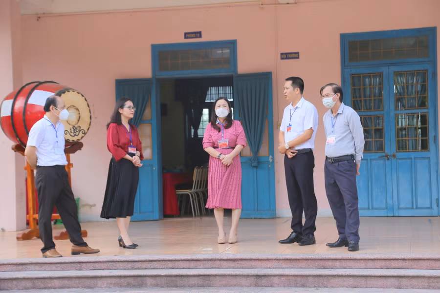 Kiểm tra tại điểm thi THPT Lê Lợi.