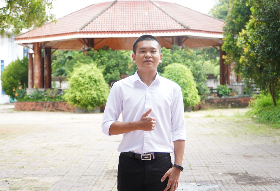 Lê Sĩ Thư chia sẻ bí quyết học, ôn tập để đạt được điểm cao và trở thành thủ khoa khối C. Lê Sĩ Thư chia sẻ bí quyết học, ôn tập để đạt được điểm cao và trở thành thủ khoa khối C.