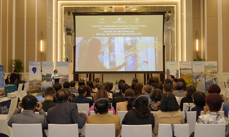 Bà Eliza Chui – Tham tán Thương mại Chính phủ Australia chia sẻ về ngành giáo dục Australia và tiềm năng của thị trường Việt Nam. Bà Eliza Chui – Tham tán Thương mại Chính phủ Australia chia sẻ về ngành giáo dục Australia và tiềm năng của thị trường Việt Nam.